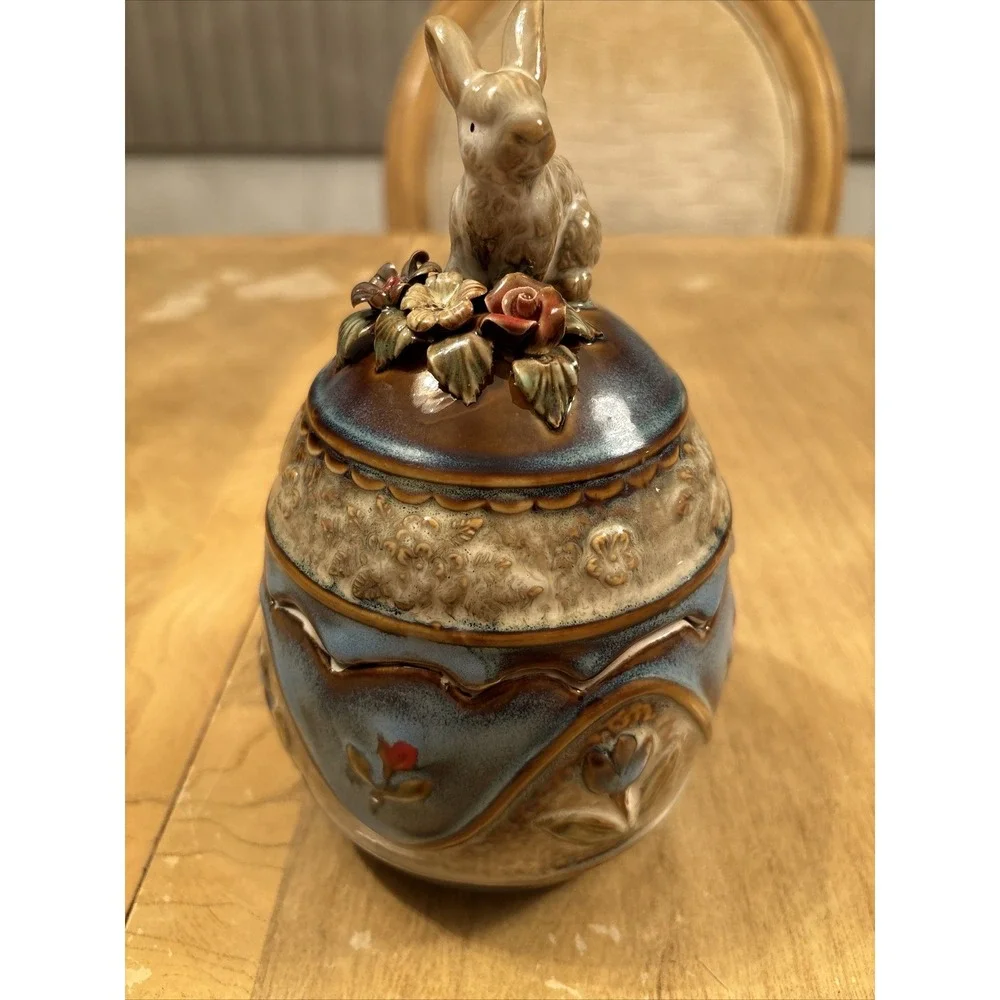 Beautiful EASTER Egg Bowl Candy Dish Rare Vintage THE SPRING BUNNY ROSES MINT